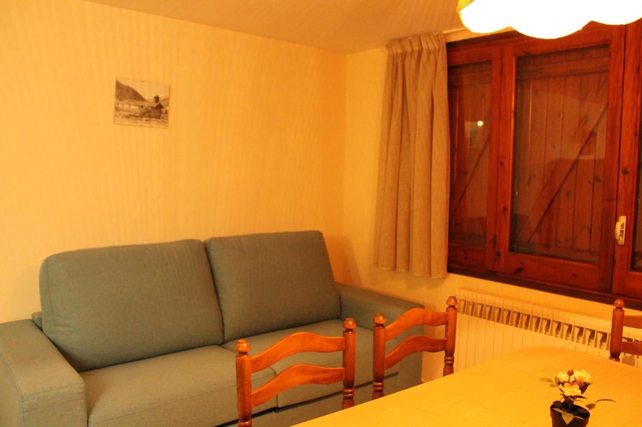Apartaments Turistics Vilaro Llorts Exterior photo